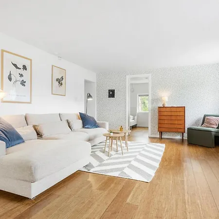 2 Bedroom In *