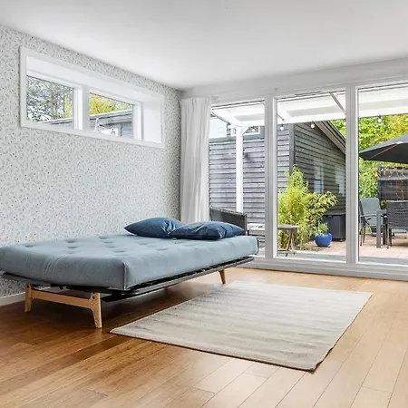 2 Bedroom In *